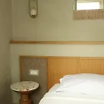 Monk Hotel *