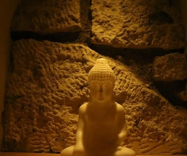 Monk Szálloda