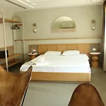 Monk Hotel *