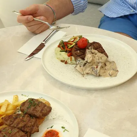 מלון Monk אלאקאטי