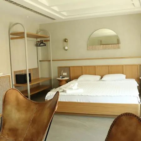 Hotel Monk